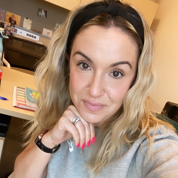 Meet your Posher, Rae-ann - Picture 1 of 1